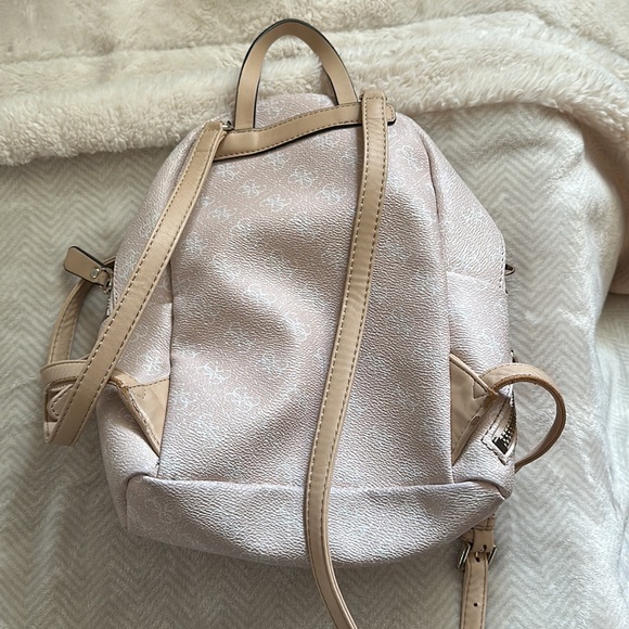 Guess bag - Picture 3 of 3